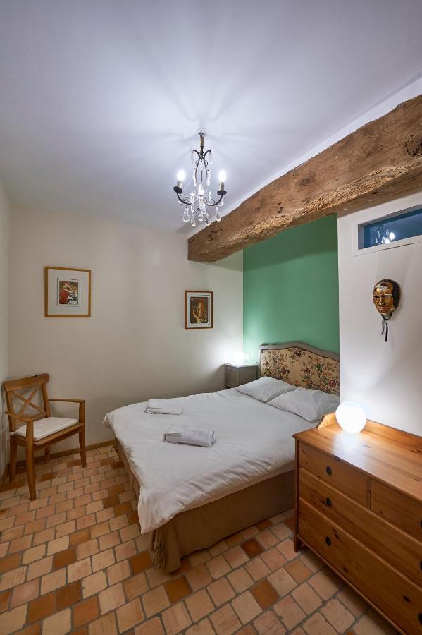 Gite La Terrasse - Manoir Le Plessix Madeuc Corseul Dış mekan fotoğraf